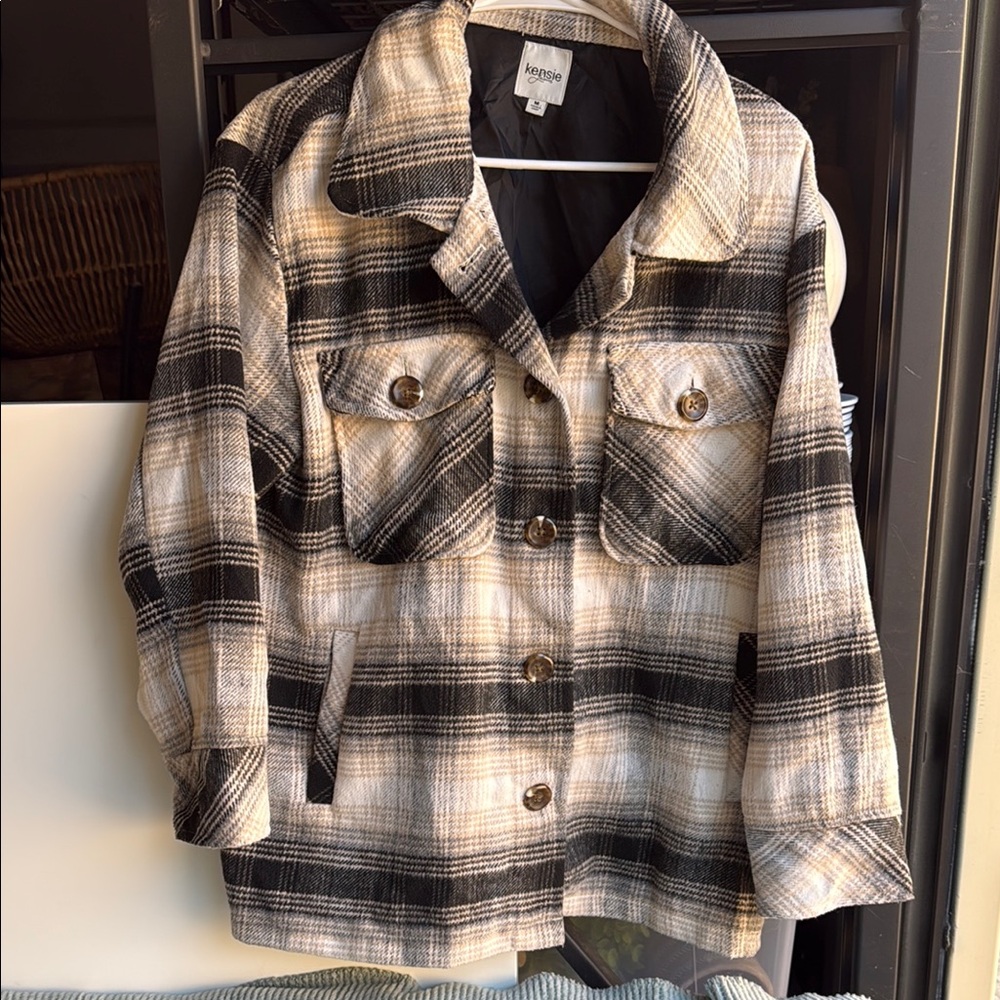 Kensie Plaid Jacket in Black and Cream